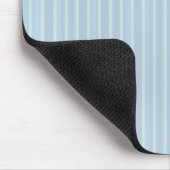 Moderne glinsterende blauwe gestreepte muismat (Hoek)