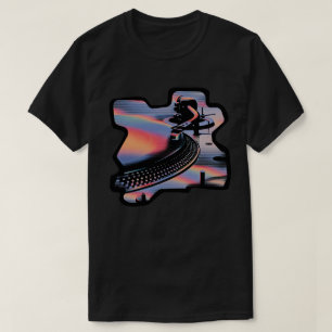 Moderne Glitch Stijl Draaitafel – Kleurrijk Design T-shirt