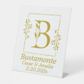Moderne Gold Botanical Letter B Reclamebord Met Voetstuk (Voorkant)