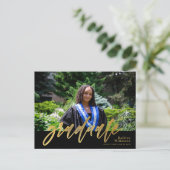 Moderne Gold Calligraphy Simple Photo Afstuderen Uitnodiging Briefkaart (Staand voorkant)