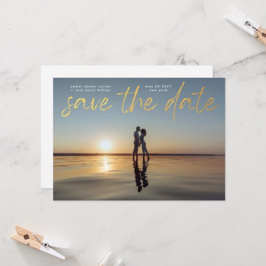 Moderne Gold Foil Script QR-code Save the Date Kaart (Voorkant / Achterkant in situ)