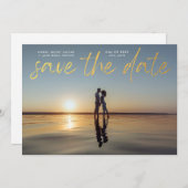 Moderne Gold Foil Script QR-code Save the Date Kaart (Voorkant / Achterkant)