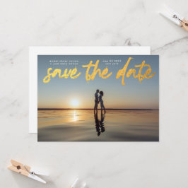 Moderne Gold Foil Script QR-code Save the Date Kaart