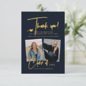 Moderne Gold Glitter Script AFSTUDEERDER - Harteli Aankondiging (Staand voorkant)