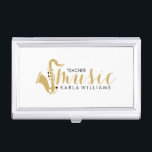 Moderne Gold Glitter & White Music Teacher Text Visitekaarthouder<br><div class="desc">Elegante wit en goud glitter moderne muziek leraar visitekaartje sjabloon. Elegant gouden glitter modern tekstontwerp met gouden glitter muziekinstrument.  tekst in het zwart. Witte achtergrond.</div>