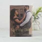 Moderne Gold Typografie Foto slaat de datum op Save The Date (Staand voorkant)