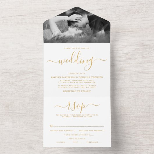 Moderne Gold & White Simple Script Weddenschap All In One Uitnodiging (Binnen)