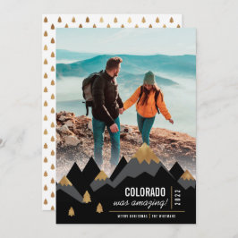 Moderne goudbergen reizen met Kerstmis Feestdagenkaart