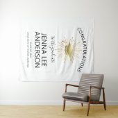 Moderne gouden afstudeerhoed met stralenkrans wandkleed (In Situ (horizontaal))