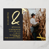 Moderne gouden ampersand fotobruiloft met behoud v folie uitnodiging briefkaart (Voorkant)