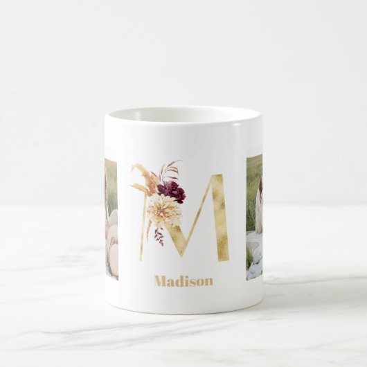 Moderne Gouden Bloem Letter M | Twee foto-monogram Koffiemok (Center)