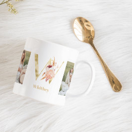 Moderne Gouden Bloem Letter W | Twee foto-monogram Koffiemok