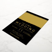 Moderne gouden borstelslag zwarte bruiloft folie uitnodiging (Gedraaid)