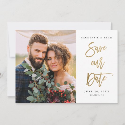 Moderne Gouden Calligrafie Foto Bruiloft Save The Date (Voorkant)