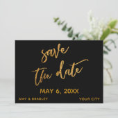 Moderne Gouden Golven en Handschrift Zwart Save The Date (Staand voorkant)