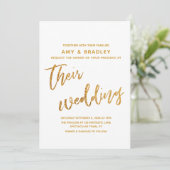 Moderne Gouden Golven Handschrift Witte bruiloft Kaart (Staand voorkant)