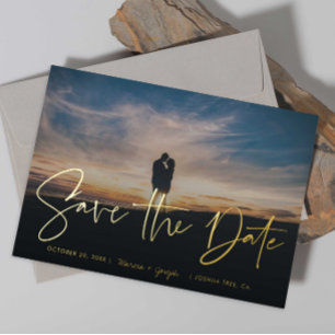 Moderne gouden handschriftenfoto Sla de datum op Folie Uitnodiging