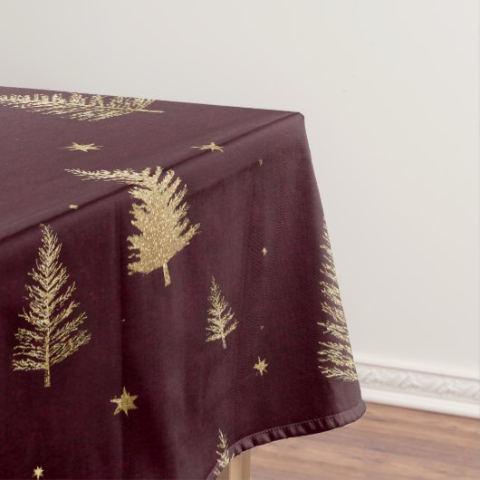 Moderne gouden kerstbomen patroon op bordeauxrood tafelkleed (Voorbeeld)