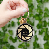 Moderne Gouden Lens Monogram Fotograaf Premium Sleutelhanger (Hand)
