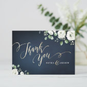 Moderne gouden mannetjes blauw witte florale bruil bedankkaart (Staand voorkant)