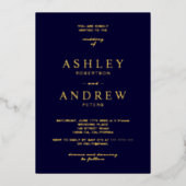 Moderne gouden marineblauwtypografie folie uitnodiging (Voorkant)