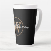 Moderne gouden monogram schrift zwart latte mok (Rechterhoek)