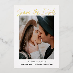 Moderne gouden script minimale foto save the date folie uitnodiging