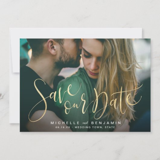 Moderne gouden scriptfoto's bruiloft met de datum save the date (Voorkant)