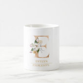 Moderne gouden Waterverf bloemletter E | Monogram Koffiemok (Center)