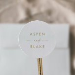 Moderne gouden weddenschappen ronde sticker<br><div class="desc">Deze moderne gouden huwelijksenvelopzegels zijn perfect voor een minimalistische bruiloft. Het eenvoudige gele gouden kleurenontwerp is voorzien van unieke industriële lettertypografie met een moderne boho-stijl. in elke kleur. Houd het ontwerp minimaal en elegant, zoals het is, of personaliseer het door uw eigen grafiek en kunstwerk toe te voegen. Pas het...</div>