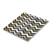 Moderne gouden zwart-wit zigzag chevronpatroon tegeltje (Zijkant)