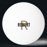 Moderne goudmonogram naam Ping Pong Ball<br><div class="desc">Moderne monogrammed pongbal met een zwarte naam en een gouden monogram. Personaliseer met naam en initiaal.</div>