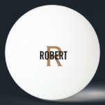 Moderne goudmonogram naam Ping Pong Ball<br><div class="desc">Moderne monogrammed pongbal met een zwarte naam en een gouden monogram. Personaliseer met naam en initiaal.</div>