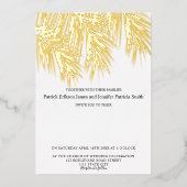 Moderne goudpalmboom met elegant script bruiloft folie uitnodiging (Voorkant)