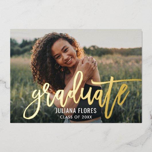 Moderne goudpenseelde scriptfotograaf folie uitnodiging (Voorkant)