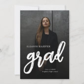 Moderne Grad Brush Script Foto Afstuderen Aankondiging (Voorkant)