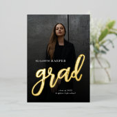 Moderne Grad Brush Script Foto Afstuderen Folie Uitnodiging (Staand Voorkant)