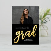 Moderne Grad Brush Script Foto Afstuderen Folie Uitnodiging (Staand Voorkant)