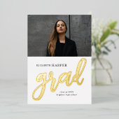 Moderne Grad Brush Script Foto Afstuderen Folie Uitnodiging (Staand Voorkant)