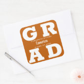 Moderne Grad Wit op Verbrand Oranje Afstuderen Vierkante Sticker (Envelop)
