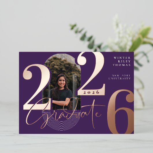 Moderne Graduate Script 2025 Concentrische Boog Fo Folie Uitnodiging (Staand Voorkant)