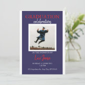 Moderne Graduation Party uitnodiging met foto (Staand voorkant)