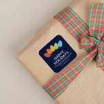 Moderne grafische verlichting Kerstmis Vierkante Sticker<br><div class="desc">Eenvoudige moderne kerstvakantie sticker met een rij felgekleurde vakantielichten. Minimalistische typografie. Schoon eenvoudig ontwerp. Alle tekstgebieden kunnen worden gepersonaliseerd. Contacteer ons voor hulp bij het personaliseren of aanpassen aan uw individuele wensen. Prettige feestdagen Nee!</div>