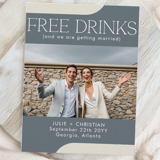 Moderne grappige Gratis drankjes Huwelijk Bewaar d Briefkaart