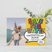 Moderne grappige stripboek foto save the date kaar (Staand voorkant)