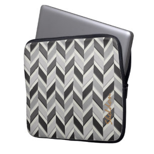 Moderne grijze chevron geometrisch patroon monogra laptop sleeve