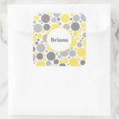 Moderne grijze en gele bellen op maat vierkante sticker (Tas)