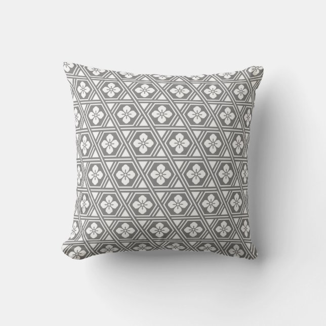 Moderne Grijze Geometrische Bloem Kussen (Voorkant)