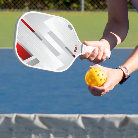 Moderne grijze rode geometrische monogram pickleball paddle (Insitu)