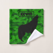 Moderne Groene Camo Zwart Wolf Silhouet Monogram | Bad Handdoek (Wasdoekje)